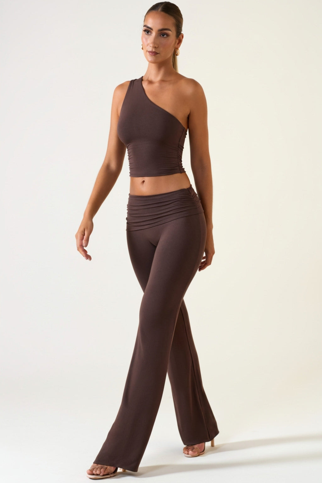 Oh Polly's Priscilla wearing the Hollis Trousers in Chocolate Brown Modal fabric perfect for casual gatherings